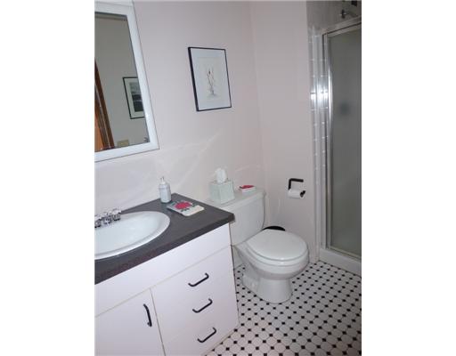 142 Jenckes Hill Road Lincoln, RI 02865 - Photo 13 of 17 Bathroom.