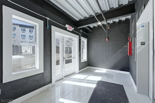 $2,400 | 95 Shepherd Lane, Unit B307, Totowa, NJ 07512