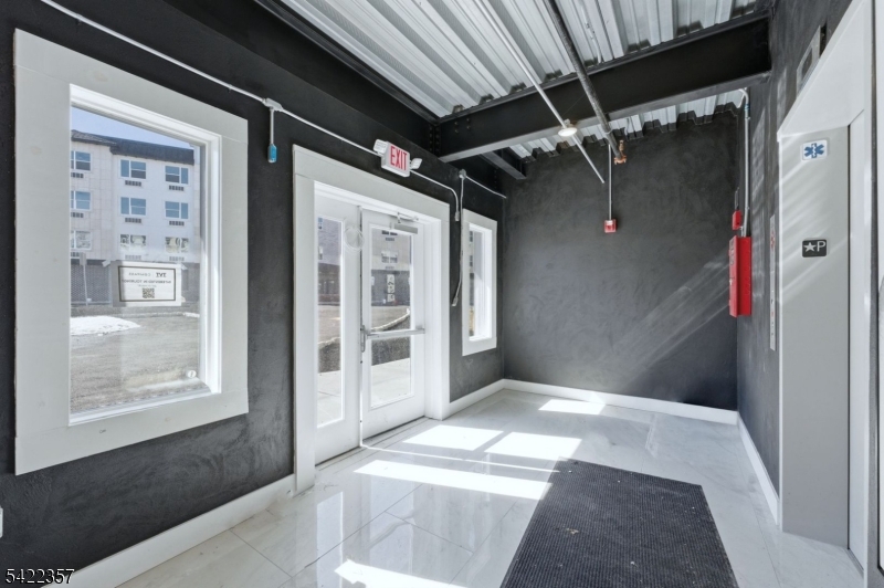 95 Shepherd Lane, Unit B307 Totowa, NJ 07512 - Photo 8 of 13 a view of entryway