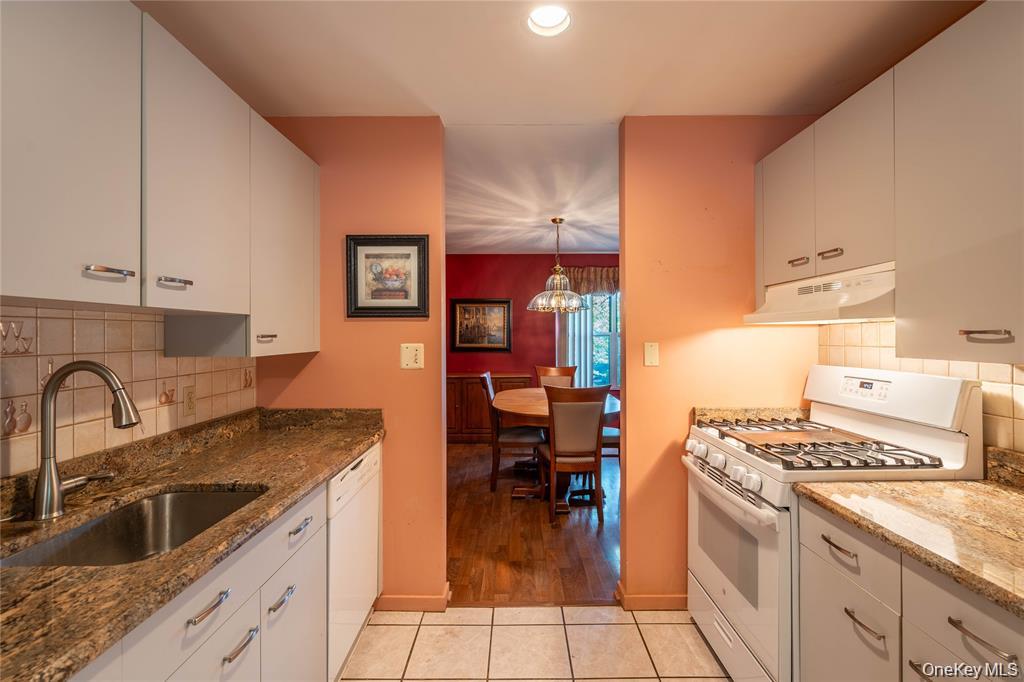 207 Arlin Road, Unit 207 Monroe, NY 10950 - Photo 10 of 35