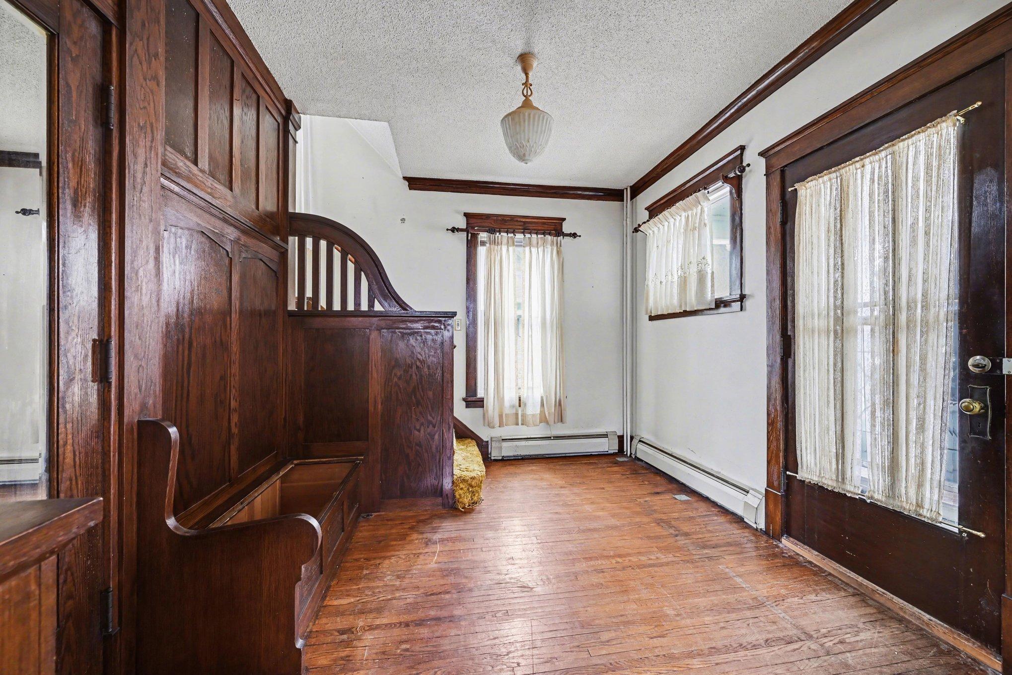 609 Forest Street Kenyon, MN 55946 - Photo 2 of 29