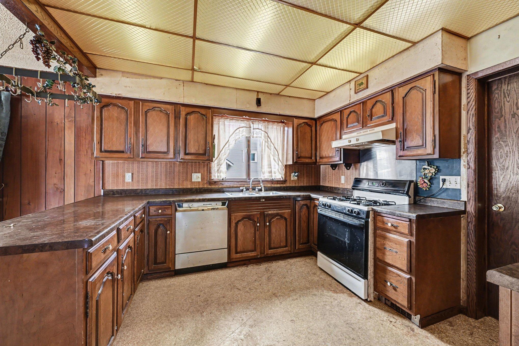 609 Forest Street Kenyon, MN 55946 - Photo 8 of 29