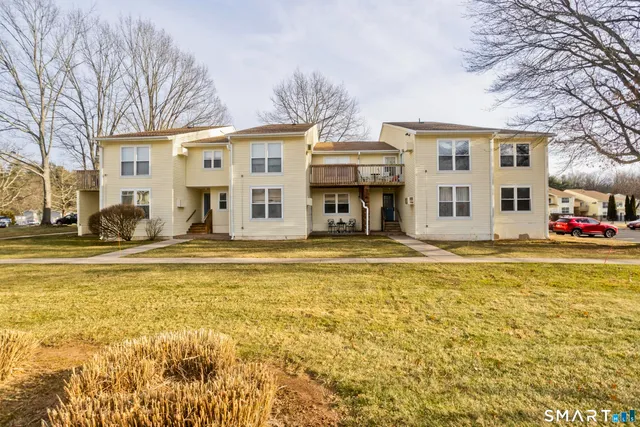 $190,000 | 949 Pleasant Valley Road, Unit 4 12, South Windsor, CT 06074