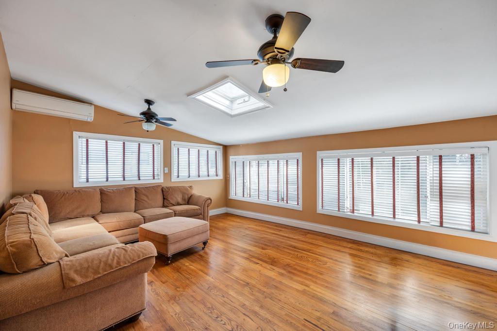 96 Rosedale Road Valley Stream, NY 11581 - Photo 18 of 45