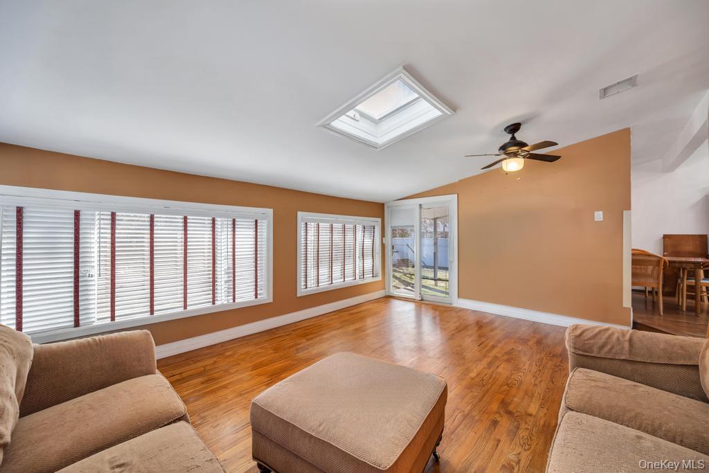 96 Rosedale Road Valley Stream, NY 11581 - Photo 19 of 45