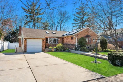 $925,000 | 96 Rosedale Road, Valley Stream, NY 11581