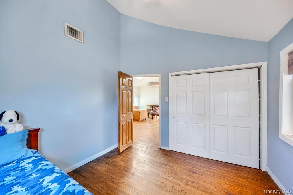 96 Rosedale Road Valley Stream, NY 11581 - Photo 22 of 45