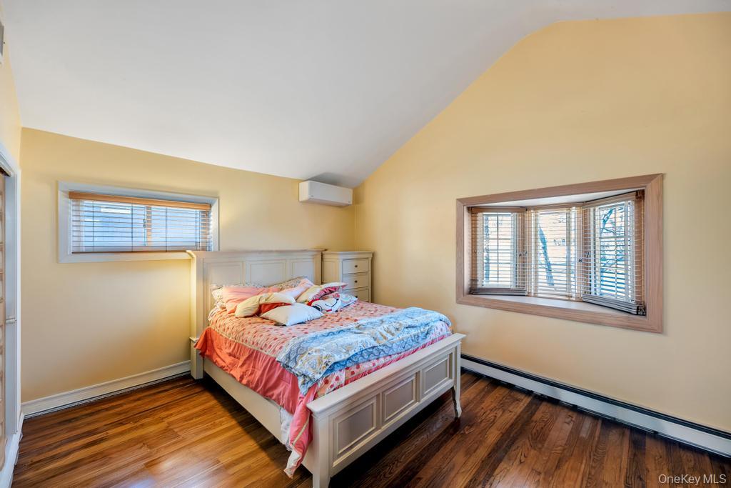 96 Rosedale Road Valley Stream, NY 11581 - Photo 24 of 45