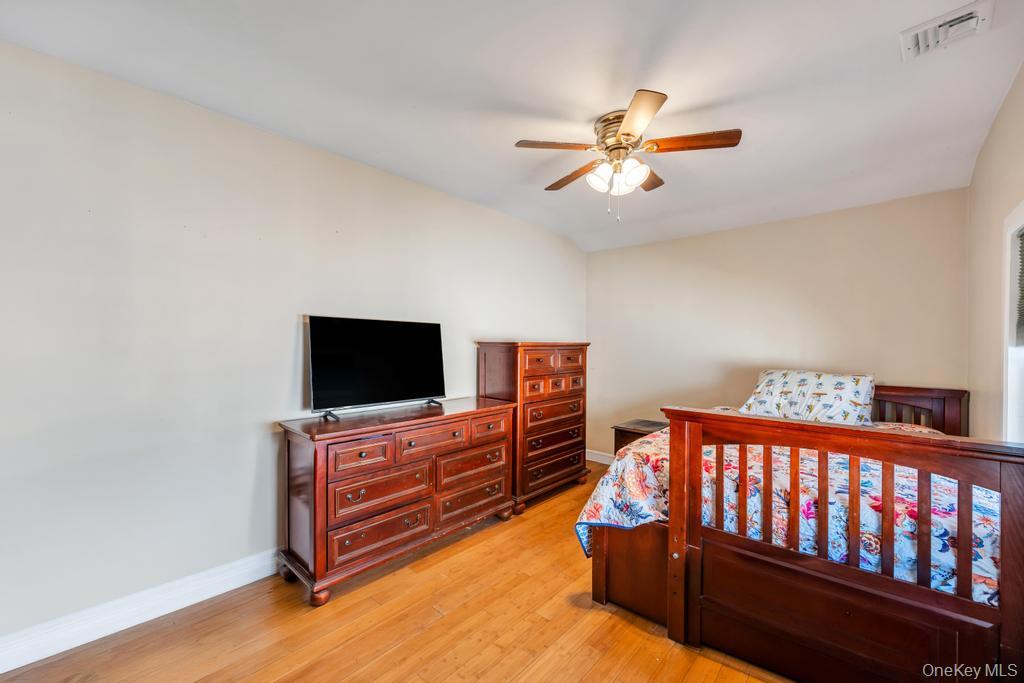 96 Rosedale Road Valley Stream, NY 11581 - Photo 28 of 45