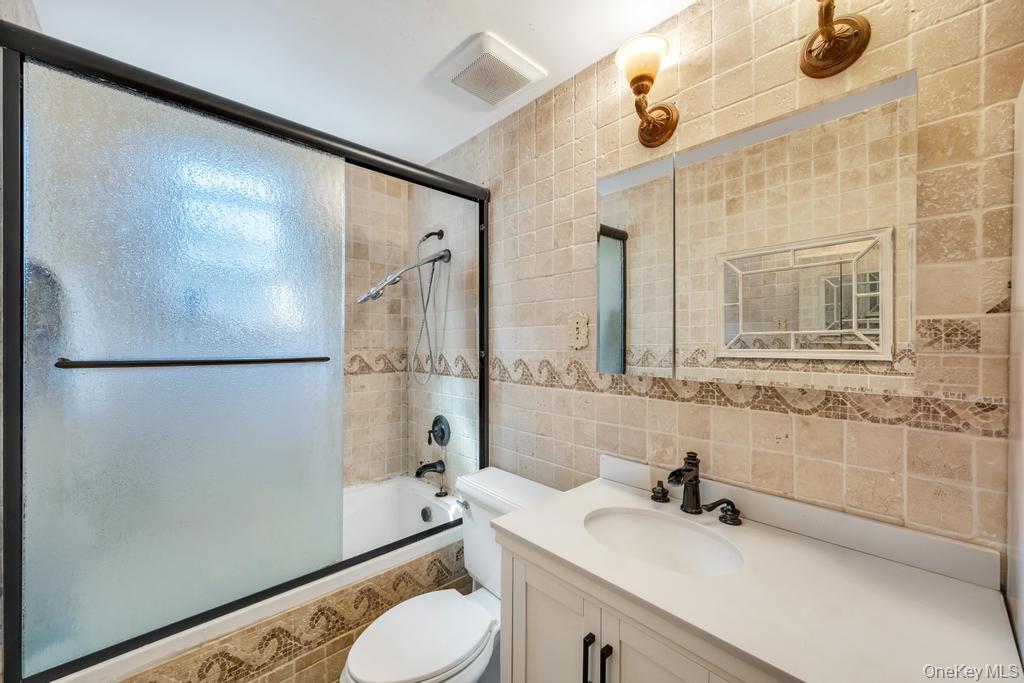 96 Rosedale Road Valley Stream, NY 11581 - Photo 30 of 45