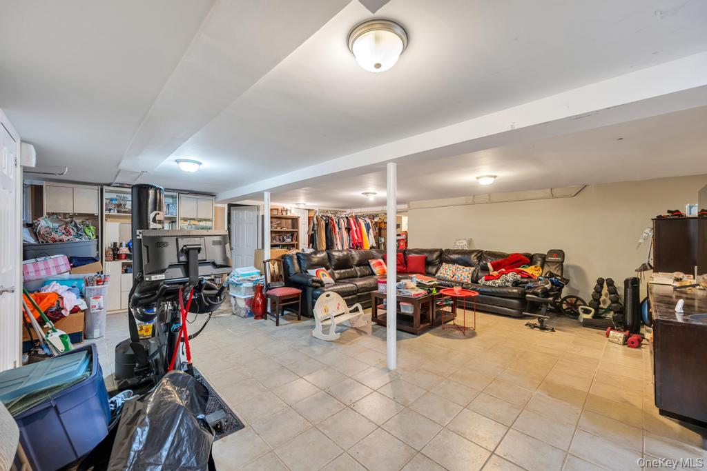 96 Rosedale Road Valley Stream, NY 11581 - Photo 34 of 45