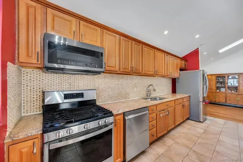 $925,000 | 96 Rosedale Road, Valley Stream, NY 11581