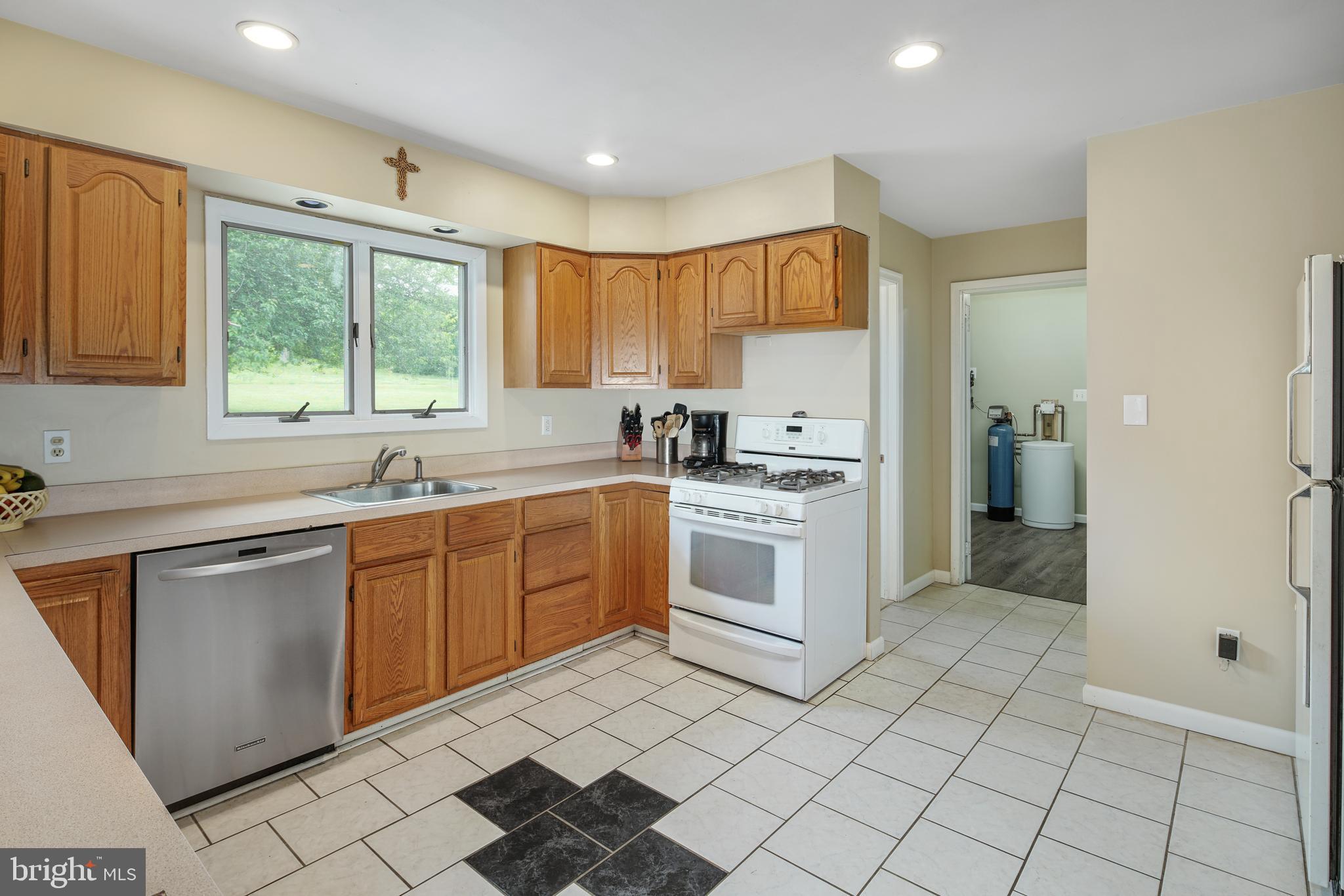 27 Garwin Road Swedesboro, NJ 08085 - Photo 14 of 34