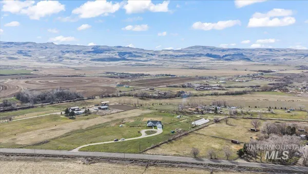 $899,999 | 8843 Highway 78, Marsing, ID 83639