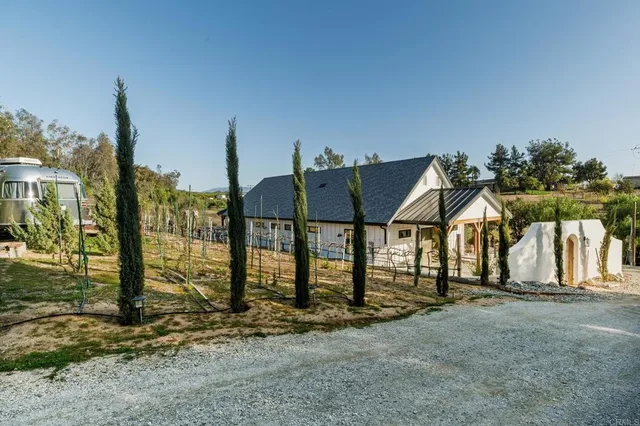 $2,949,000 | 35715 Calle Nopal, Temecula, CA 92592