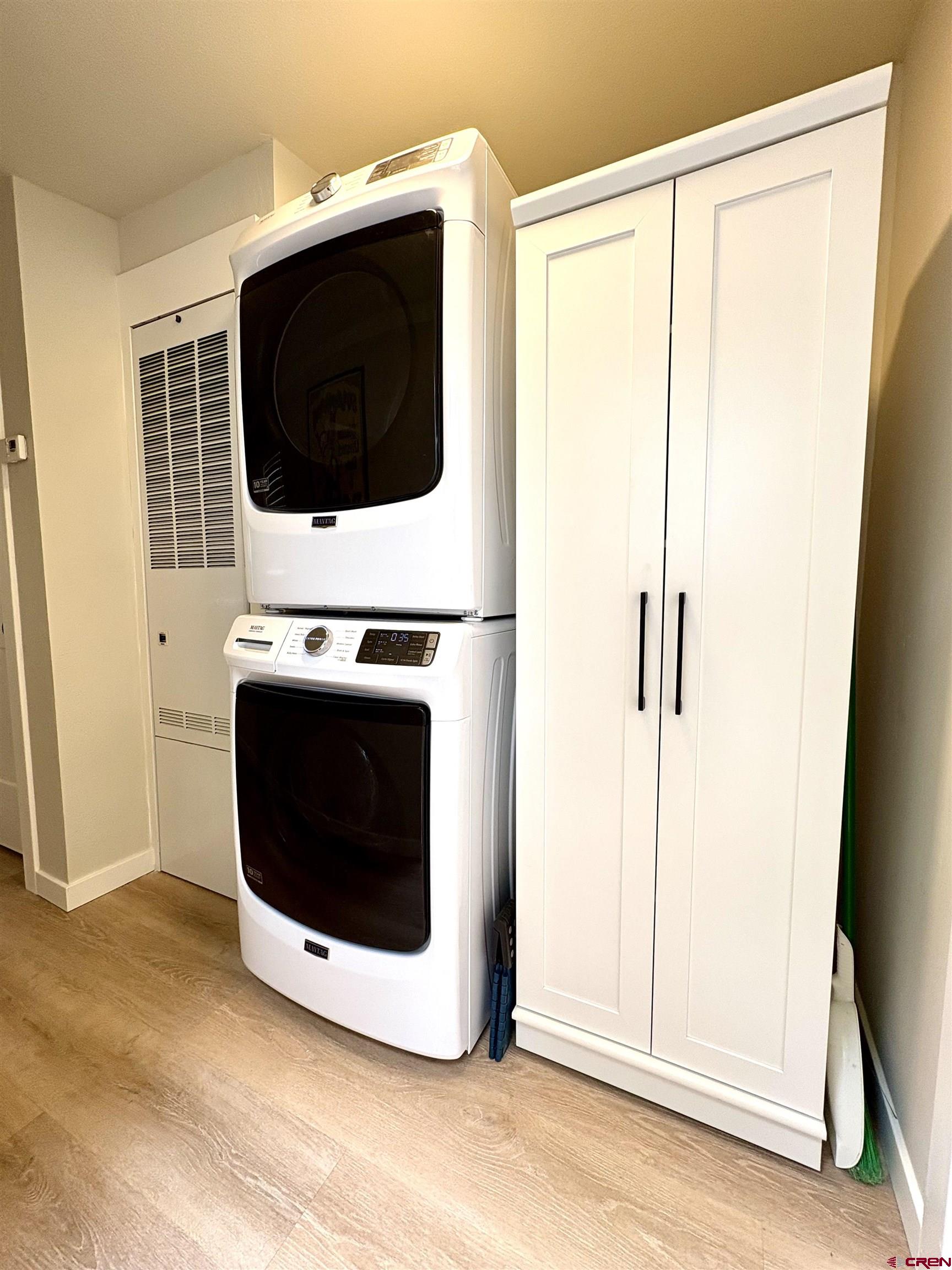 288 Animas View Drive, Unit 11 Durango, CO 81301 - Photo 20 of 23 a kitchen with a stove and a microwave