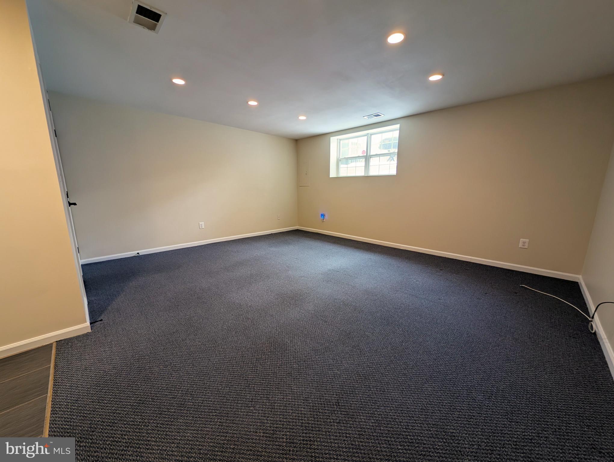 11442 Heritage Commons Way Reston, VA 20194 - Photo 17 of 22 Let's take a trip to the bottom floor!