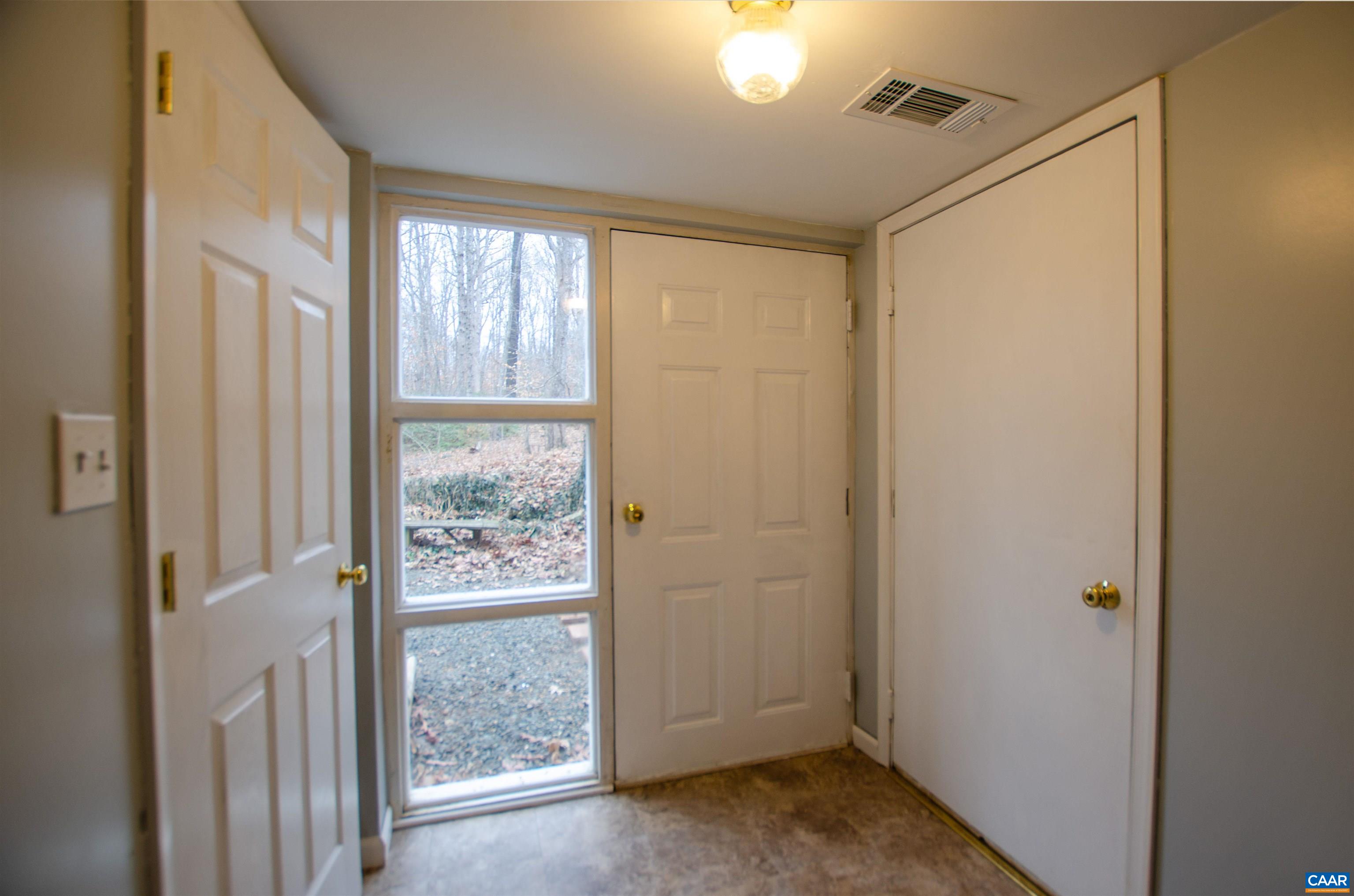 1709 Courthouse Road Palmyra, VA 22963 - Photo 41 of 59 a view of entry way with wooden floor