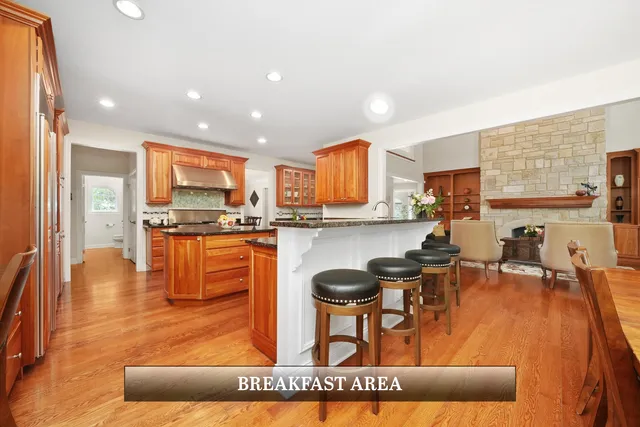 $1,400,000 | 83 South Wynstone Drive, North Barrington, IL 60010