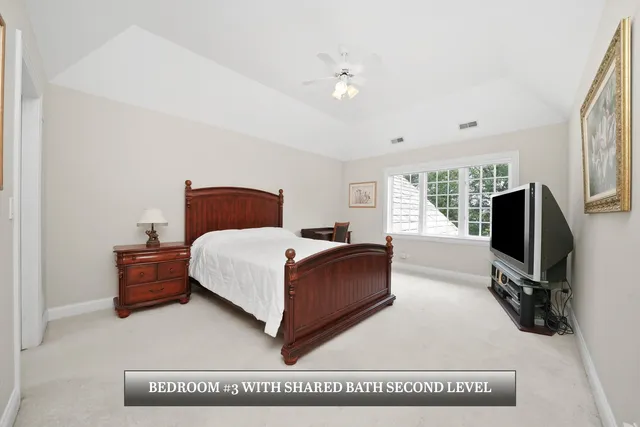 $1,400,000 | 83 South Wynstone Drive, North Barrington, IL 60010