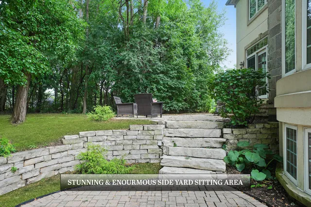 $1,400,000 | 83 South Wynstone Drive, North Barrington, IL 60010