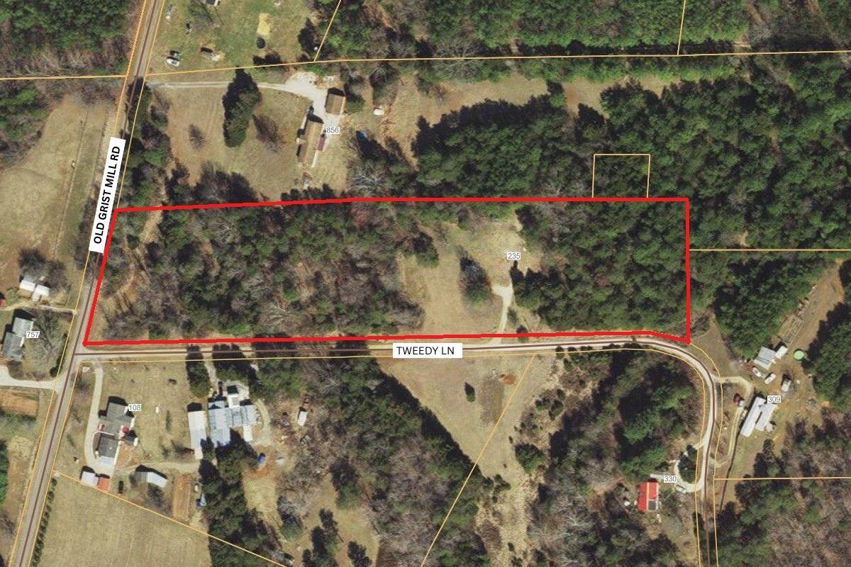 235 Tweedy Lane Appomattox, VA 24522 - Photo 19 of 20 city view