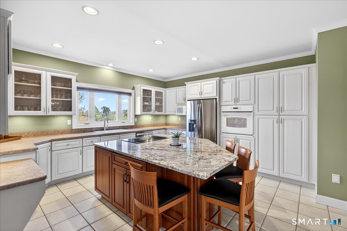 9 Balsam Ridge Circle, Unit 9 Wallingford, CT 06492 - Photo 7 of 31