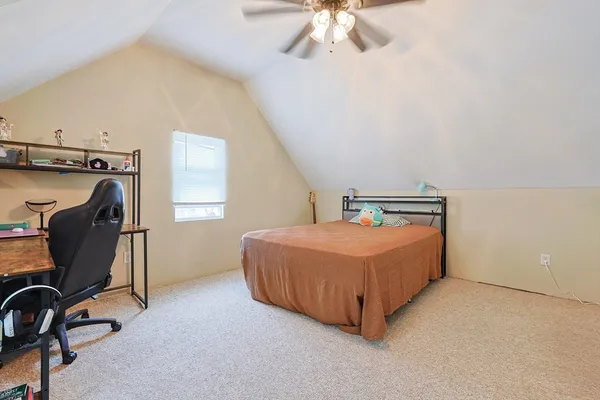 $499,999 | 179 Lakeview Avenue, Tyngsborough, MA 01879