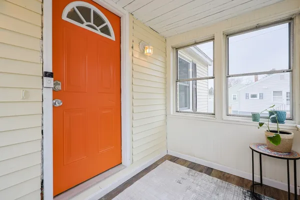 $499,999 | 179 Lakeview Avenue, Tyngsborough, MA 01879