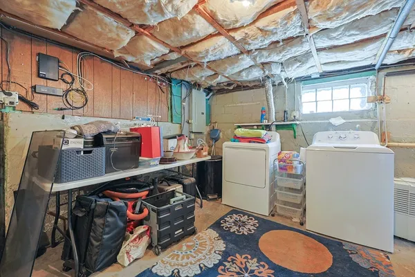 $499,999 | 179 Lakeview Avenue, Tyngsborough, MA 01879