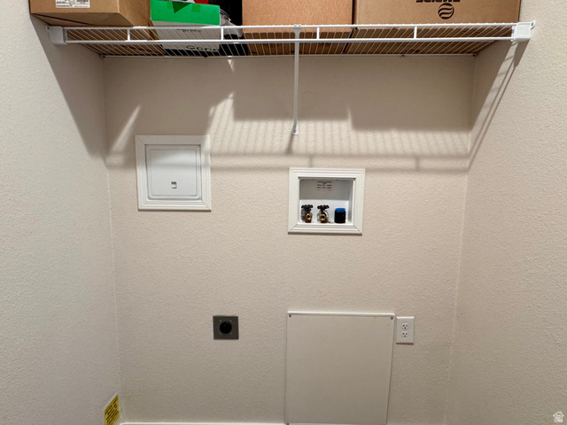 32 Sevier River, Unit 32 Levan, UT 84639 - Photo 24 of 50 Laundry area with electric dryer hookup, hookup for a washing machine