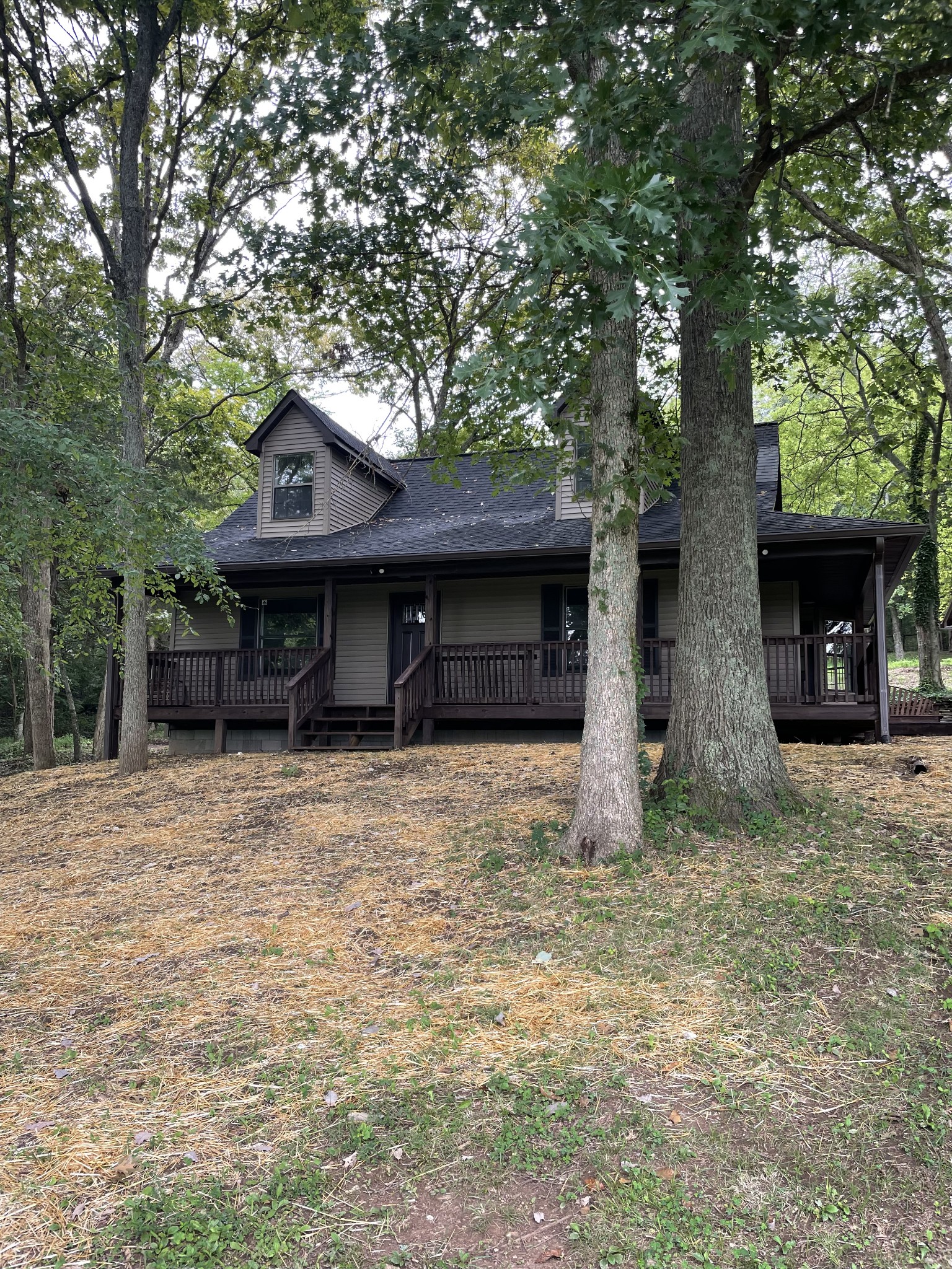 207 Chipman Road Bethpage, TN 37022 - Photo 4 of 31 Front View as your coming up the driveway