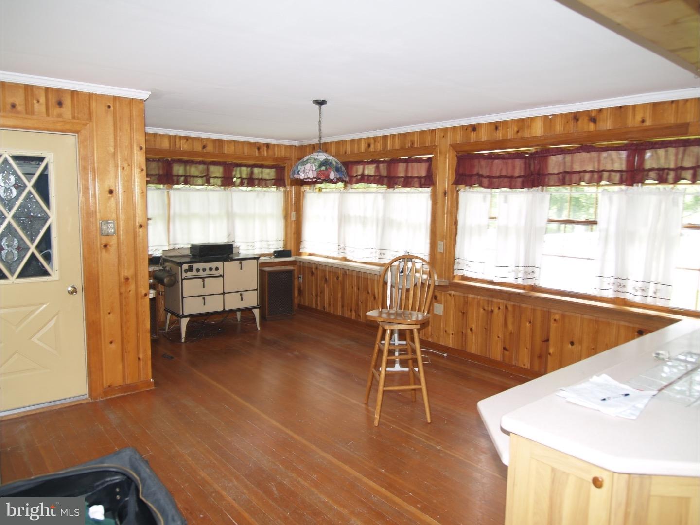 571 State Road Barnesville, PA 18214 - Photo 4 of 11 Dining Room