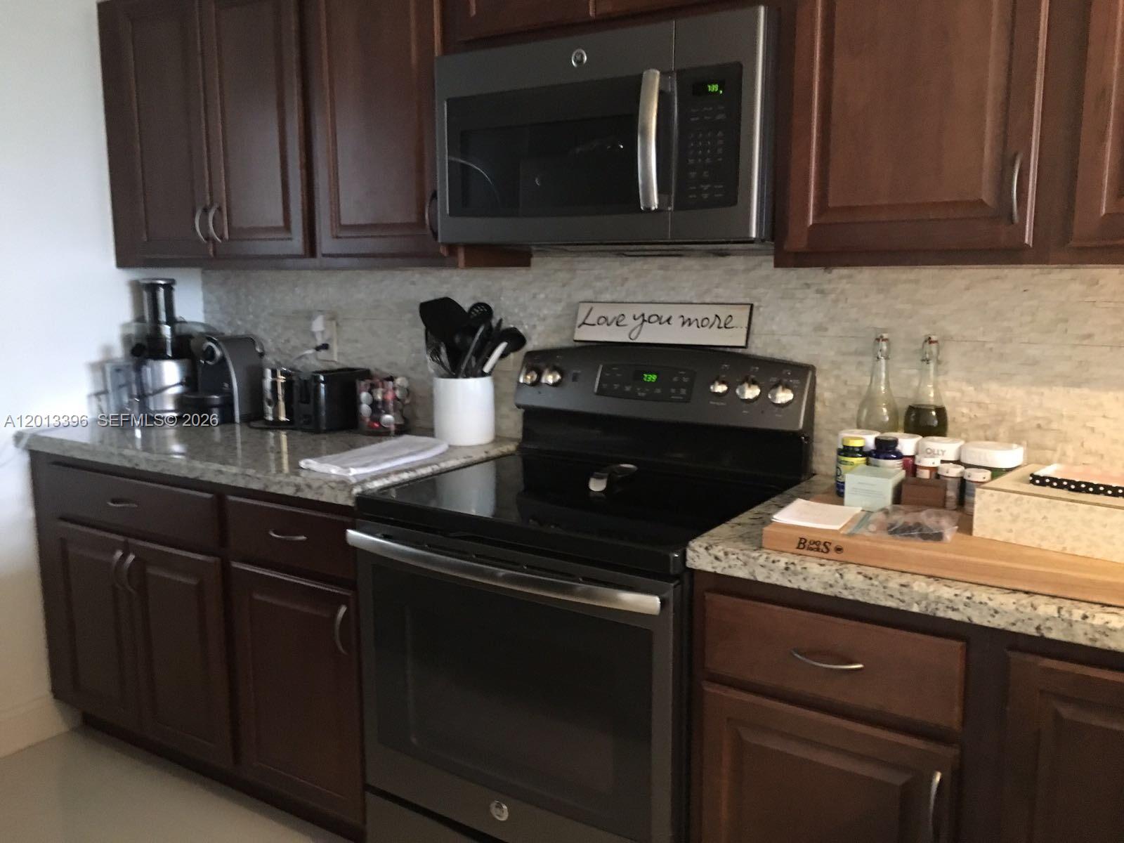 1401 Bay Road, Unit 513 Miami Beach, FL 33139 - Photo 2 of 12