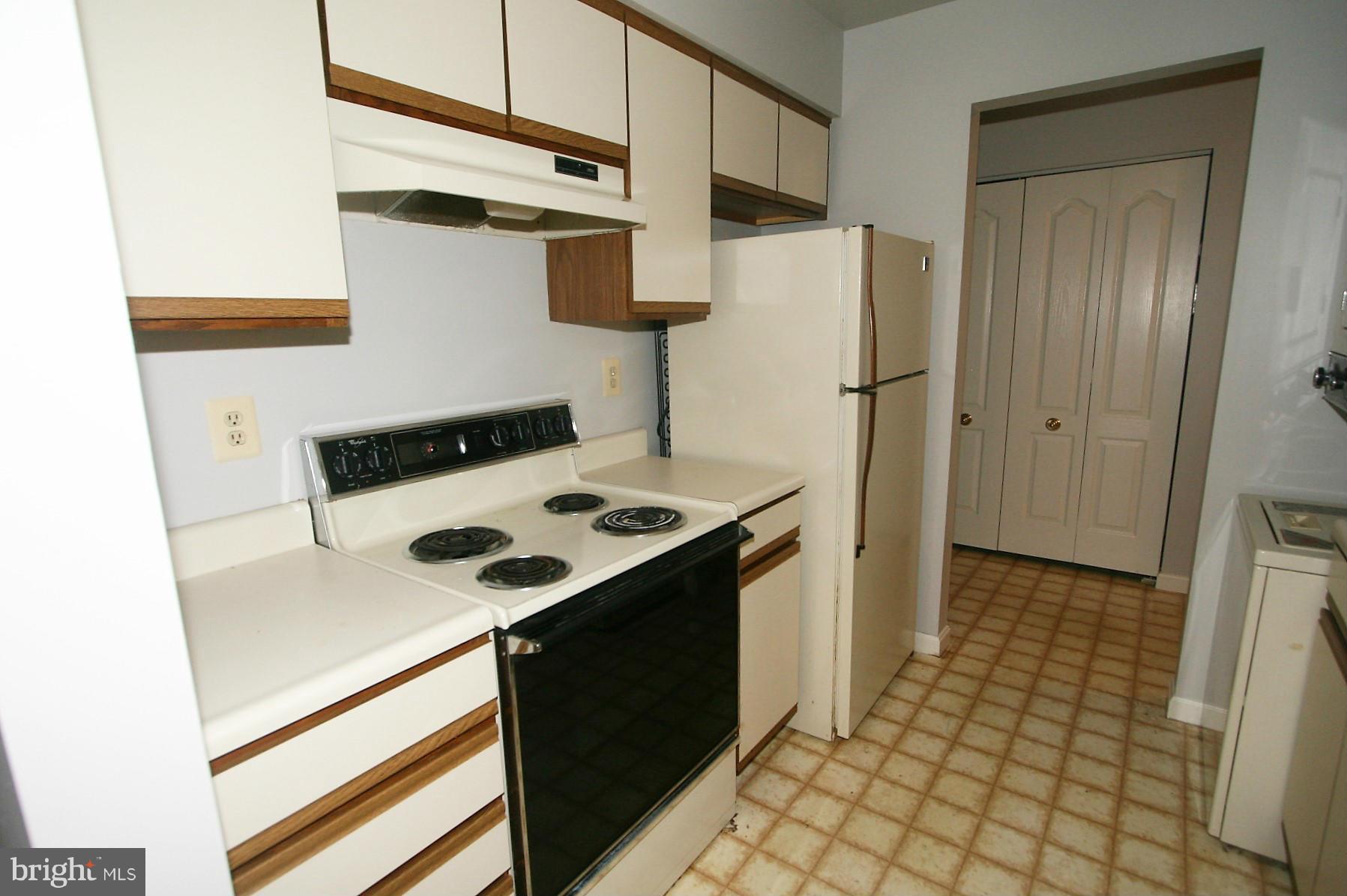 8583 Falls Run Road, Unit C Ellicott City, MD 21043 - Photo 9 of 21 Kitchen