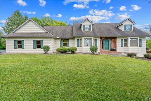 $550,000 | 8294 Odyssey Drive, Manlius, NY 13104