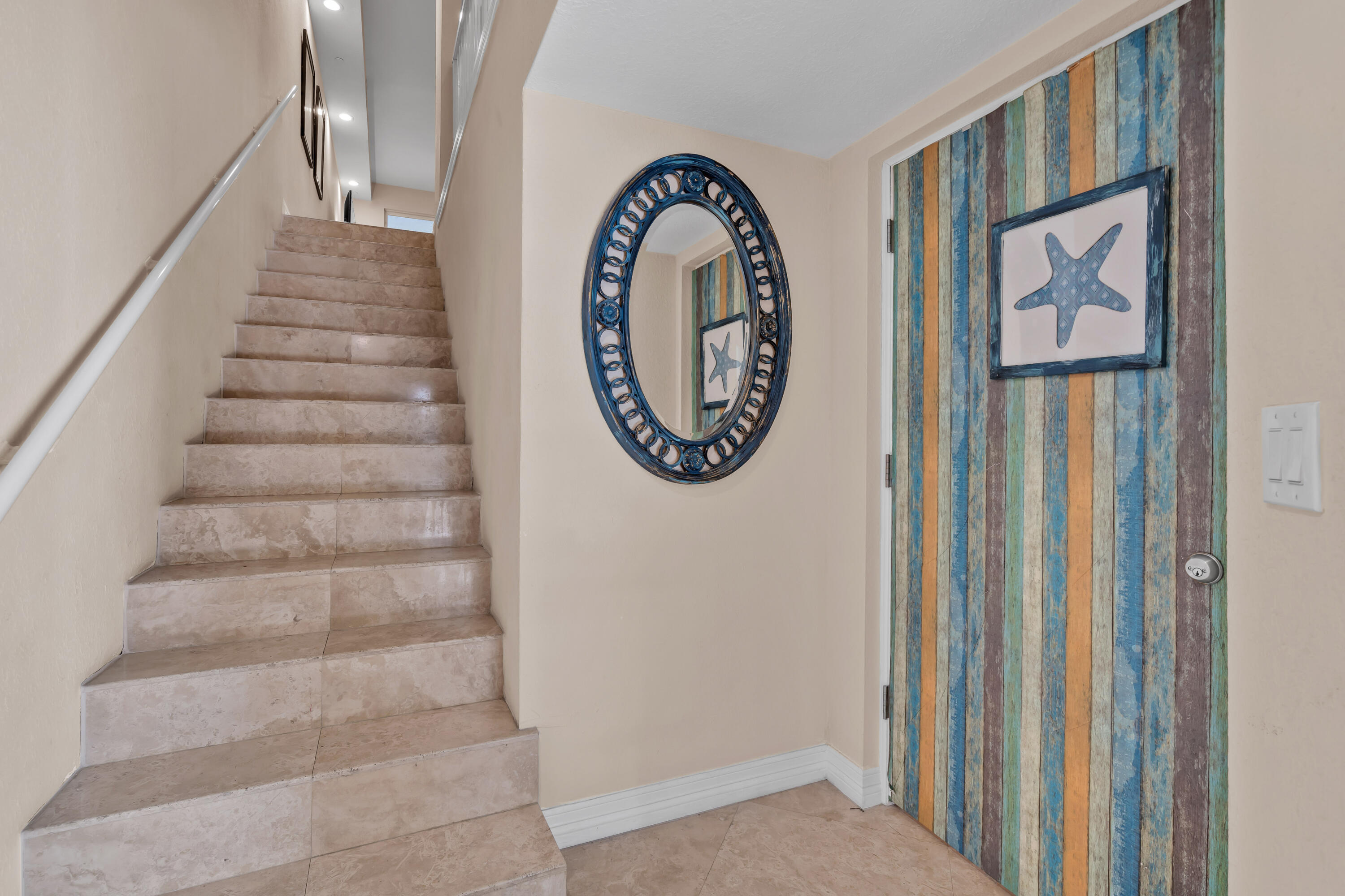 97501 Overseas Highway, Unit 607 Key Largo, FL 33037 - Photo 26 of 73 Foyer/Stairs to 2nd level