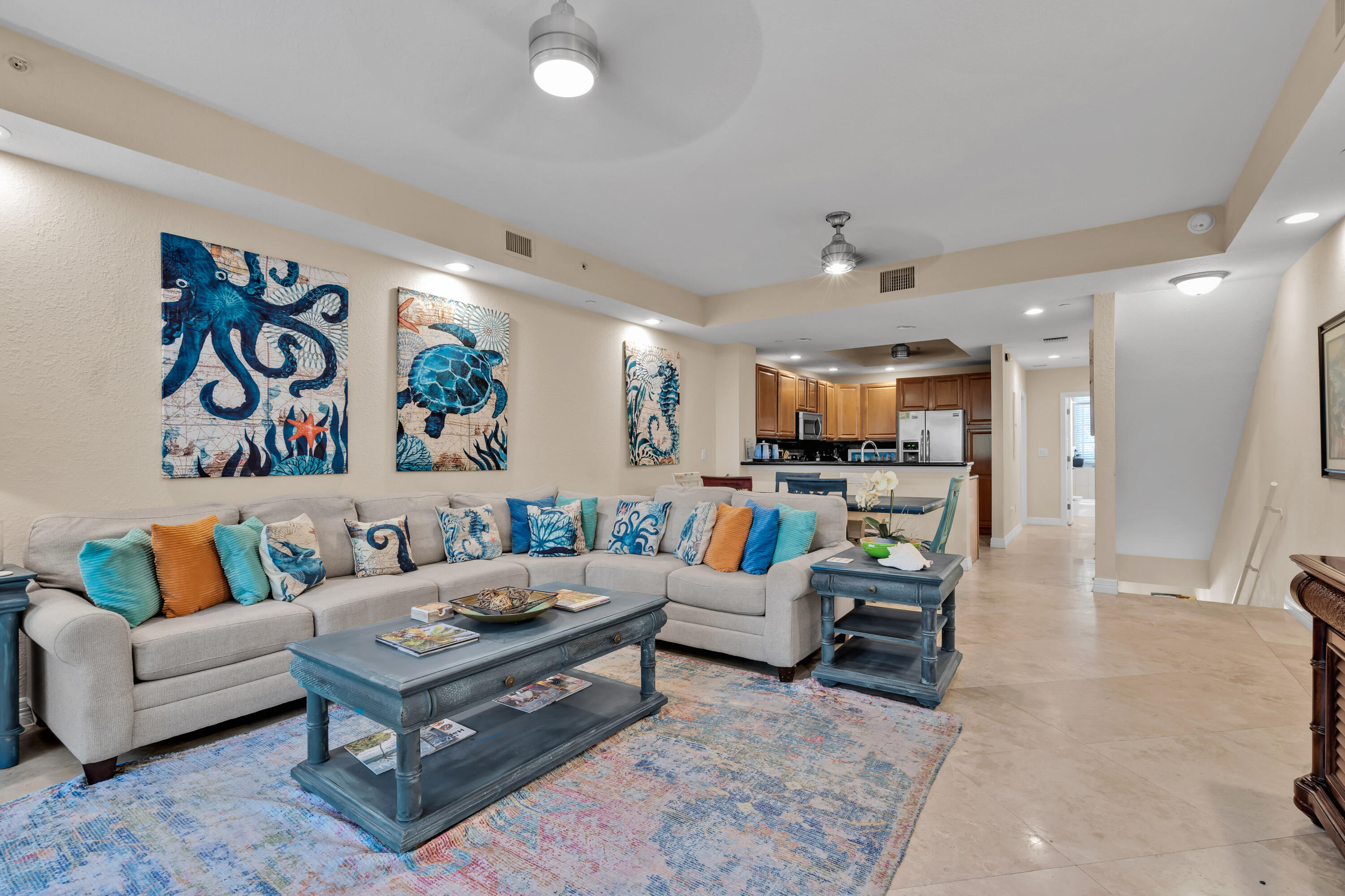97501 Overseas Highway, Unit 607 Key Largo, FL 33037 - Photo 31 of 73 Living Room