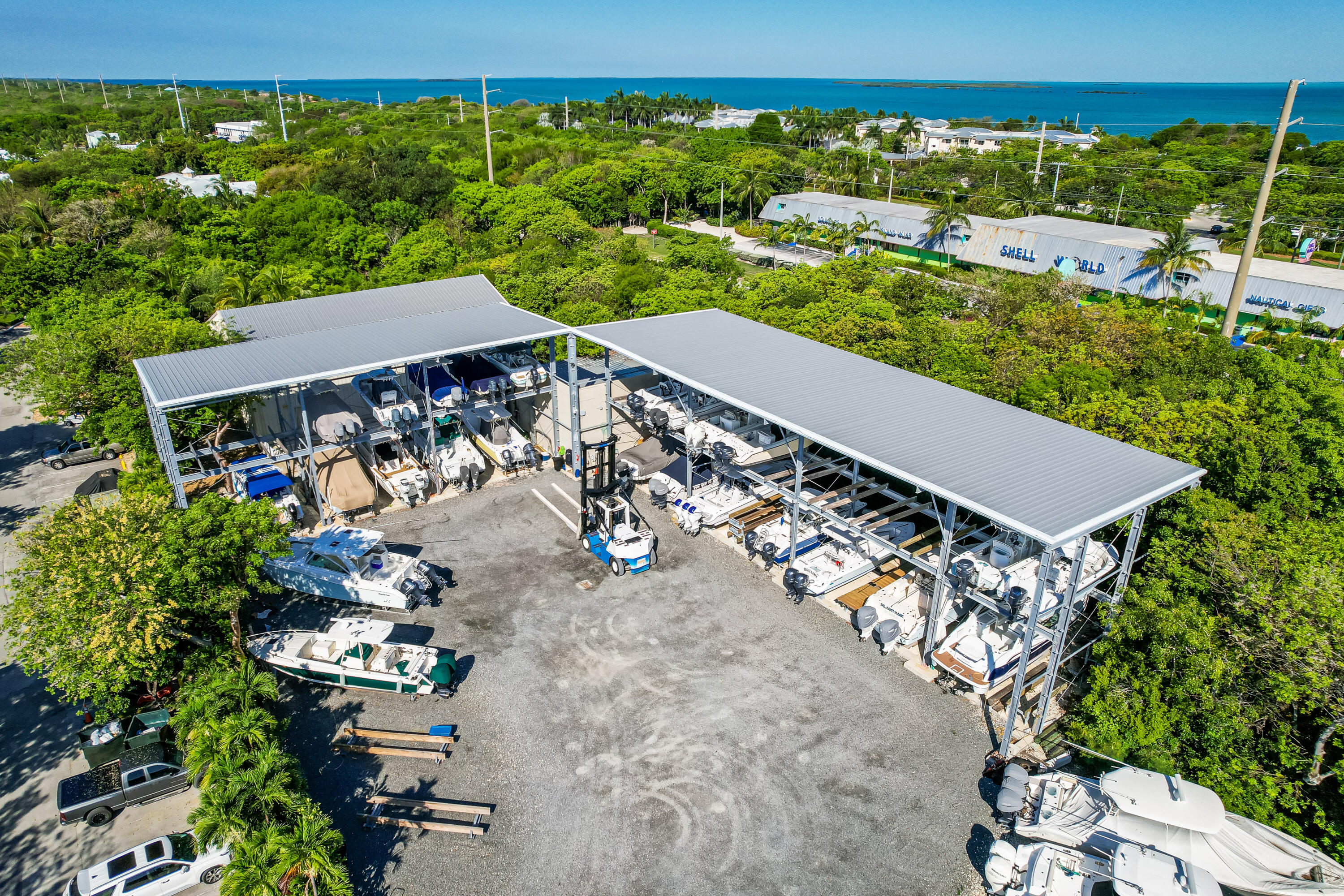 97501 Overseas Highway, Unit 607 Key Largo, FL 33037 - Photo 59 of 73 Dry Racks/Storage