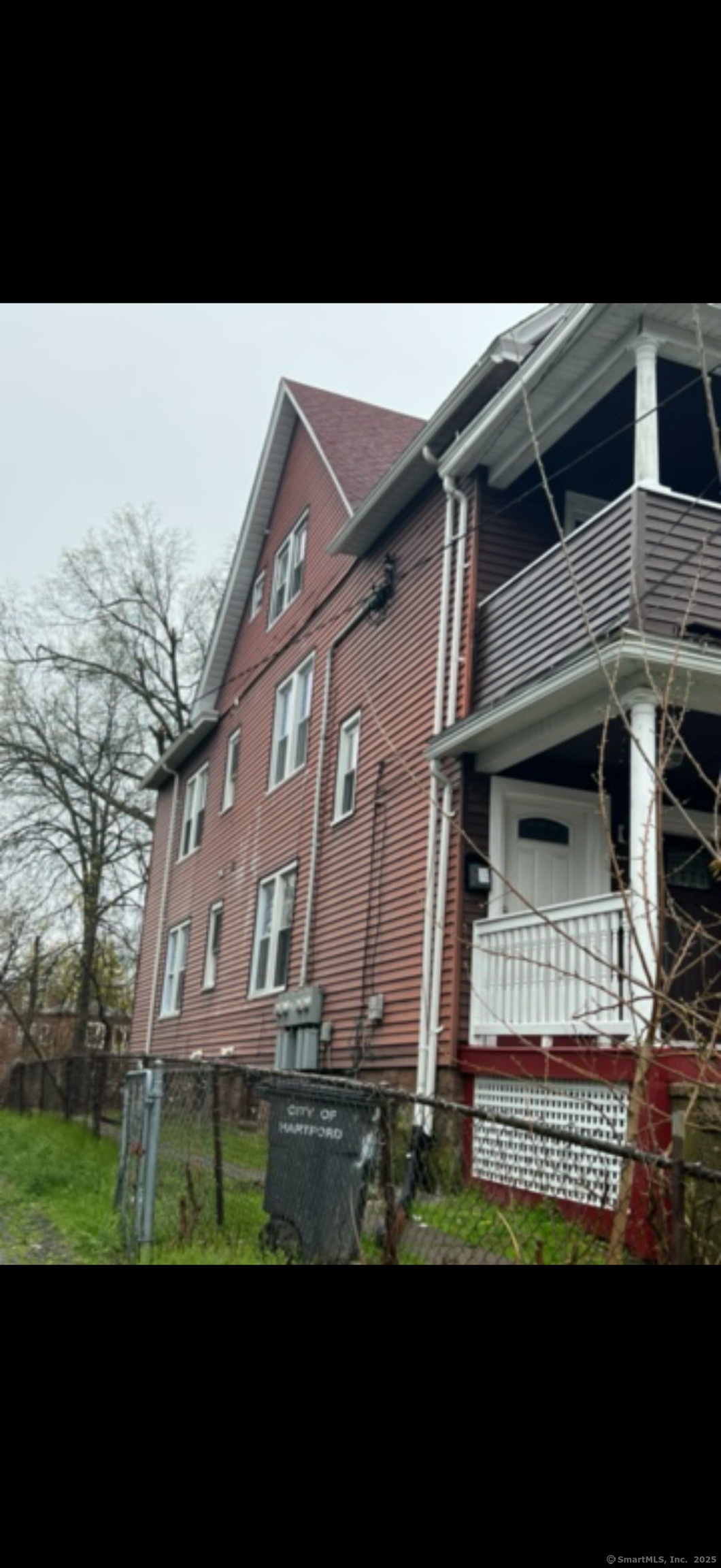 68 Sterling Street Hartford, CT 06112 - Photo 2 of 5