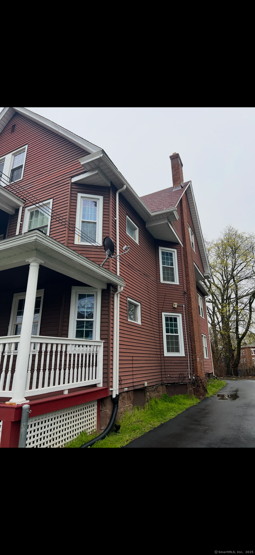 68 Sterling Street Hartford, CT 06112 - Photo 4 of 5