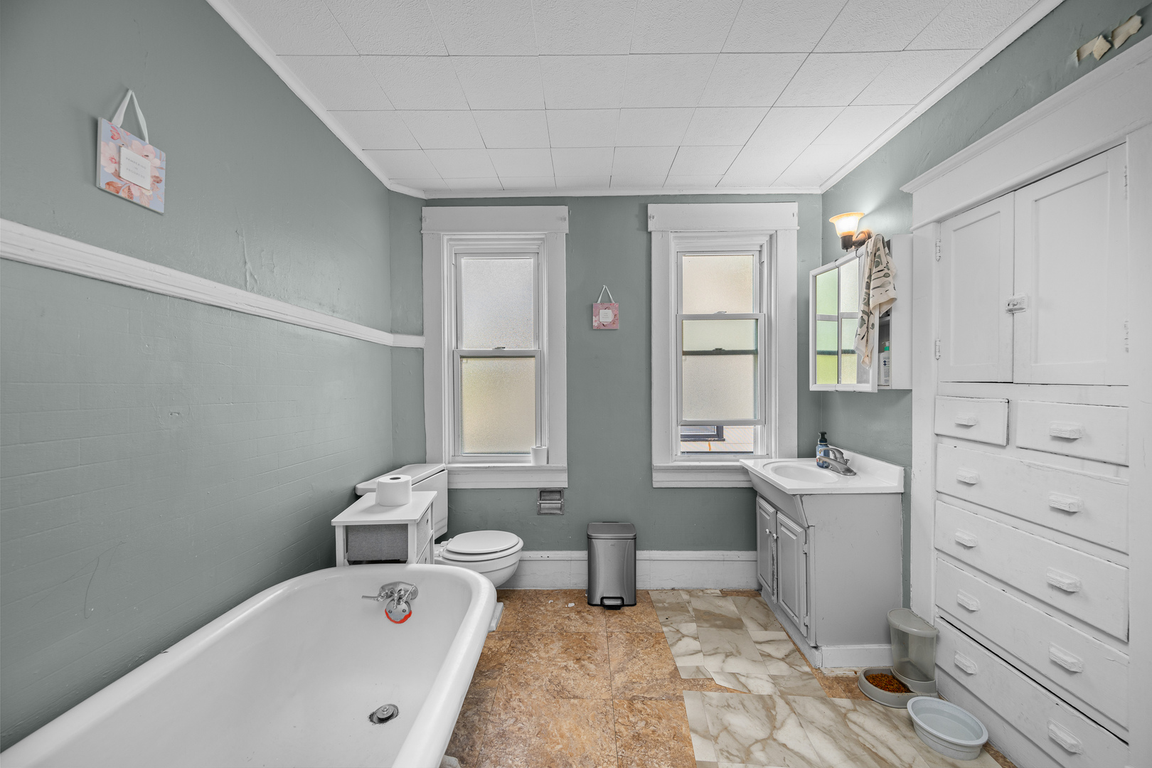 1004 13th Avenue Moline, IL 61265 - Photo 32 of 47