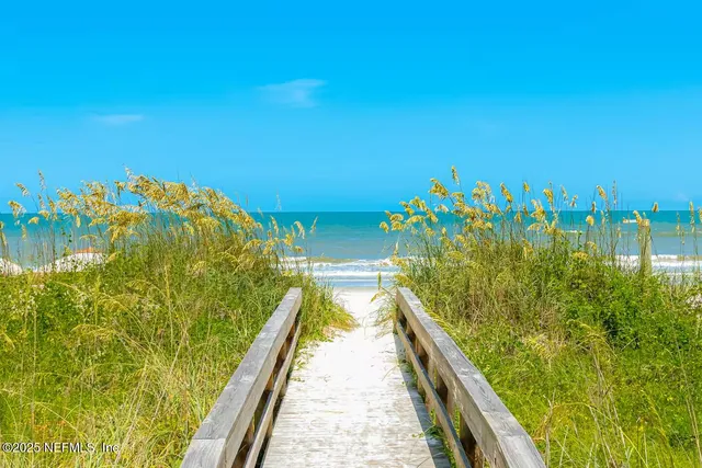 $1,995 | 2103 1st Street South, Unit 2105, Jacksonville Beach, FL 32250