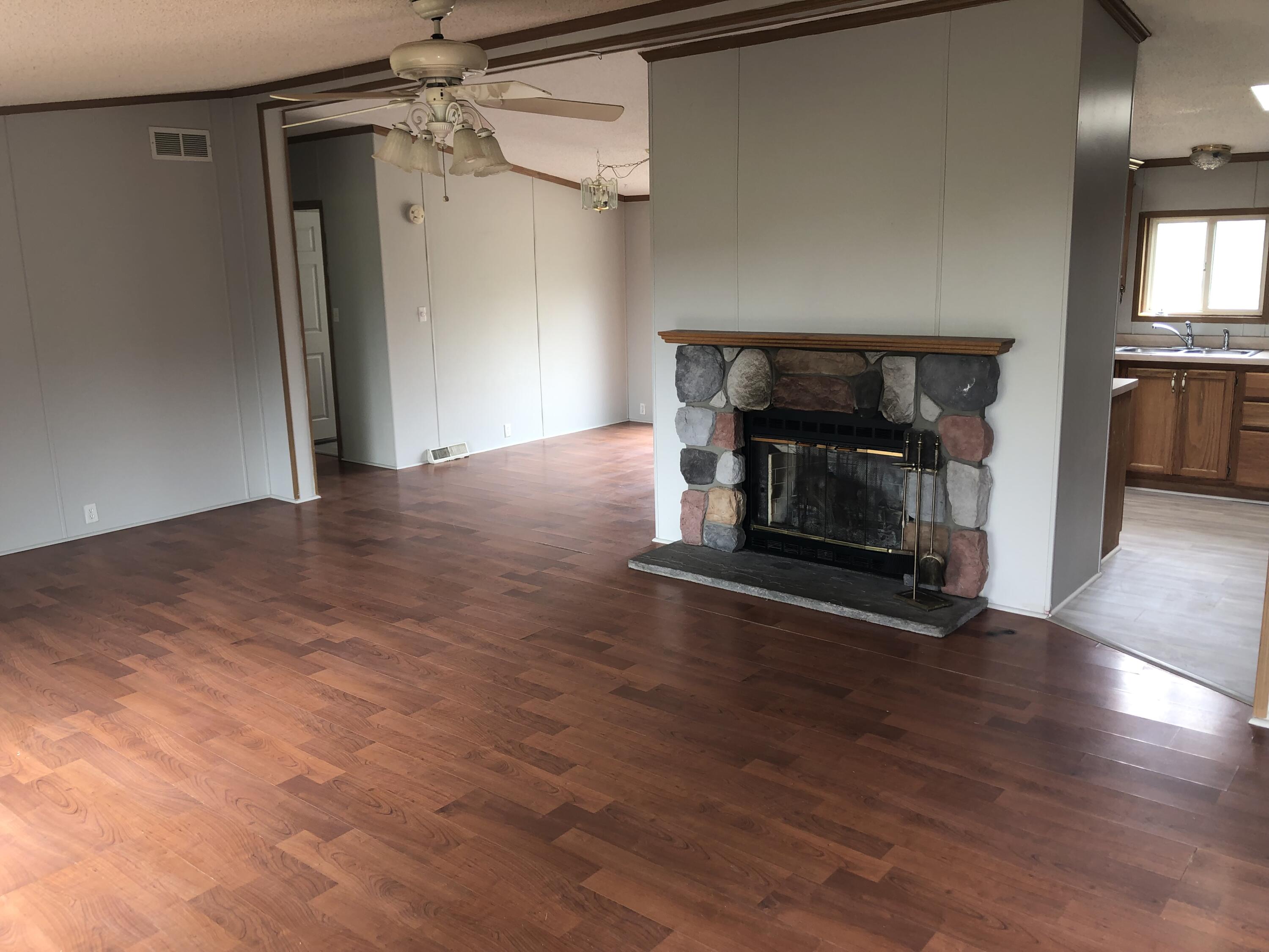 2646 Carter Road Coloma, MI 49038 - Photo 8 of 19 living