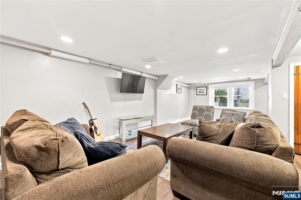 680 Northumberland Road Teaneck, NJ 07666 - Photo 34 of 42 Gallery Image 34