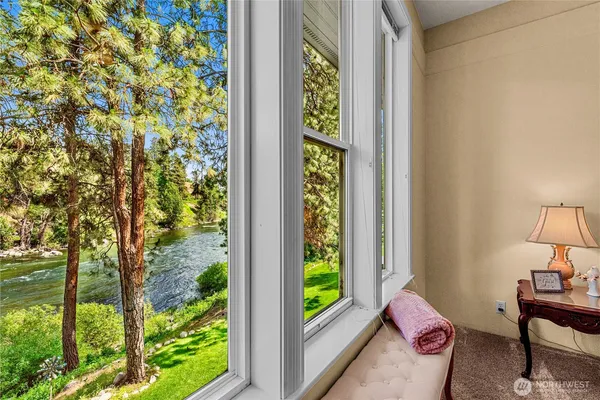 $1,950,000 | 9377 Lone Pine Orchard Road, Leavenworth, WA 98826