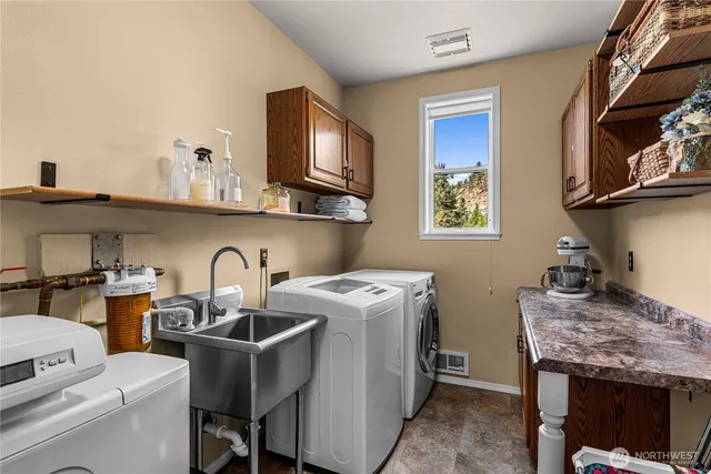 $1,950,000 | 9377 Lone Pine Orchard Road, Leavenworth, WA 98826