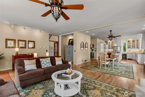 $1,950,000 | 9377 Lone Pine Orchard Road, Leavenworth, WA 98826