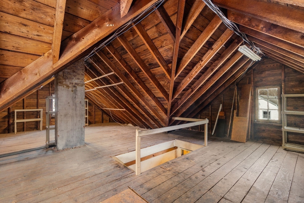 108 Longfellow Road Worcester, MA 01602 - Photo 35 of 42