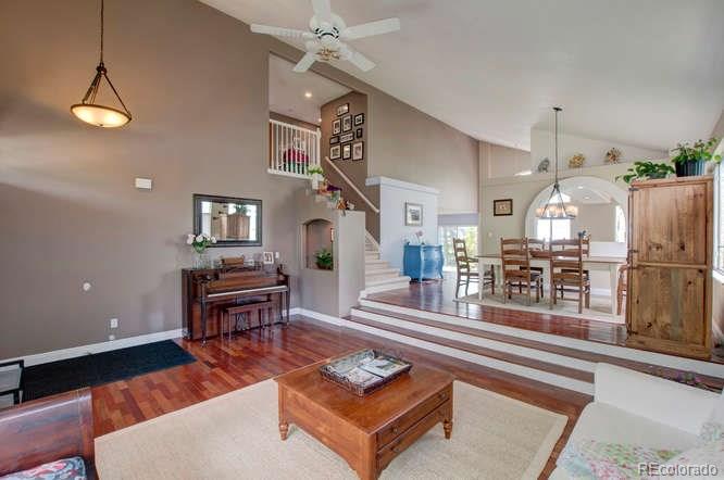 6845 Edgewood Way Highlands Ranch, CO 80130 - Photo 3 of 26 Gallery Image 3